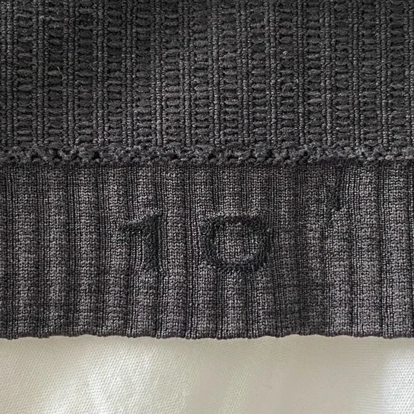 Lululemon Ebb to Street Tank Top B/C Cup Size 10 Black - Picture 6 of 6